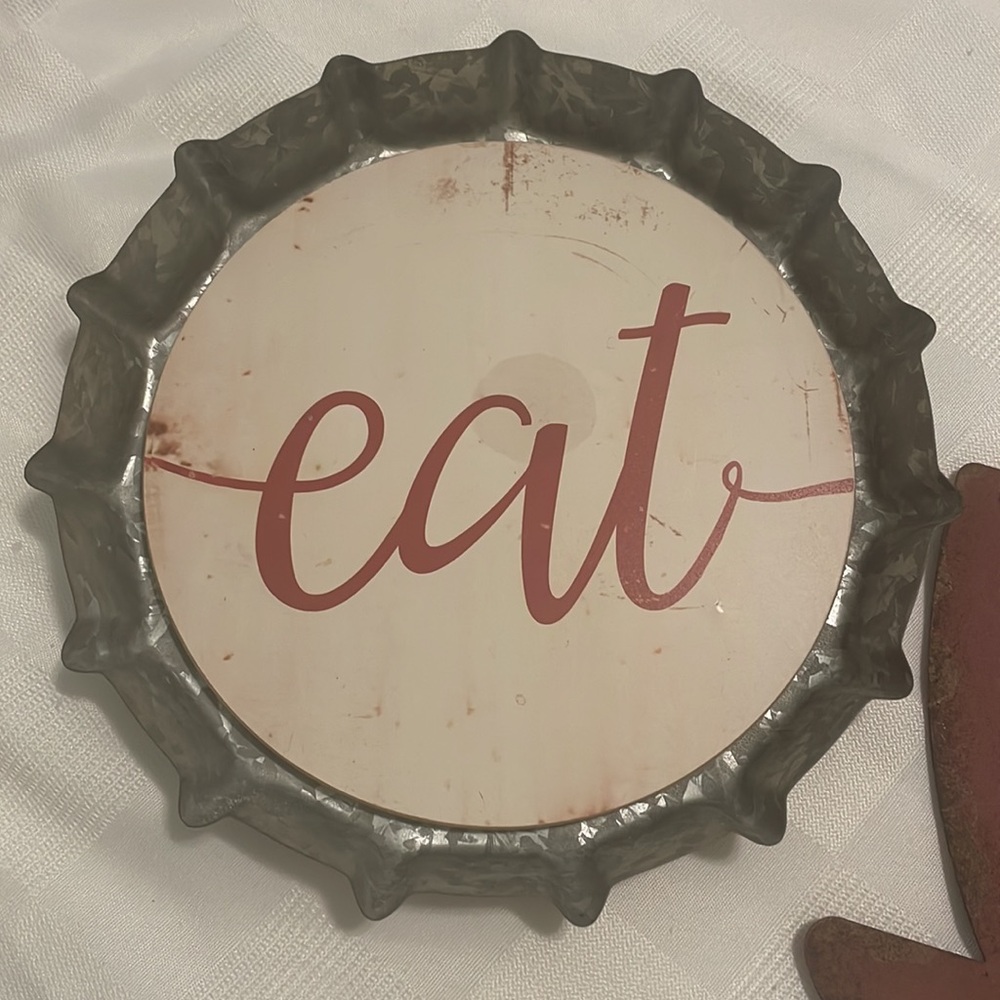 Kitchen decor- red - Picture 2 of 6